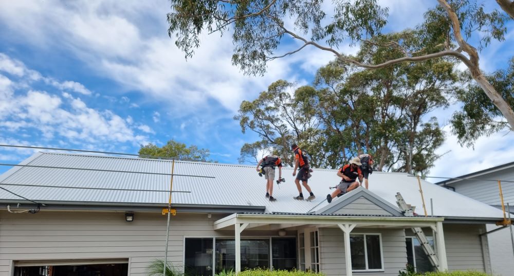 Metal Roofing Vs Tile Roofing: Key Differences Uncovered